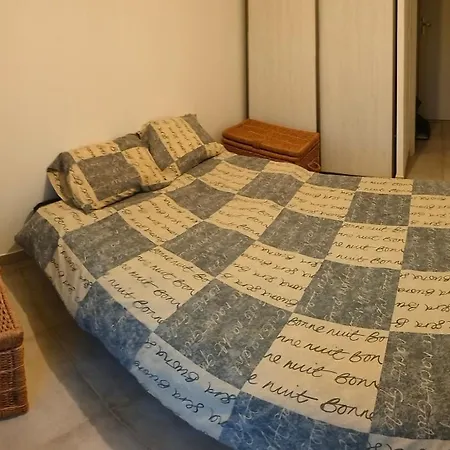 Apartment En Secteur Calme